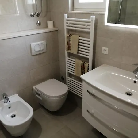 Leo - Private Pool - Seaview - Pets Welcome - Luxury On 1000 M2 * 耶塞尼采