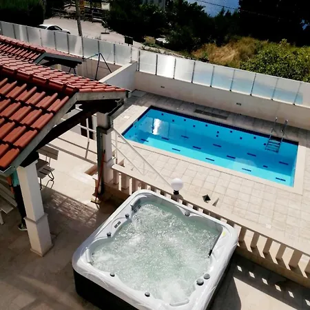 Leo - Private Pool - Seaview - Pets Welcome - Luxury On 1000 M2 别墅 耶塞尼采