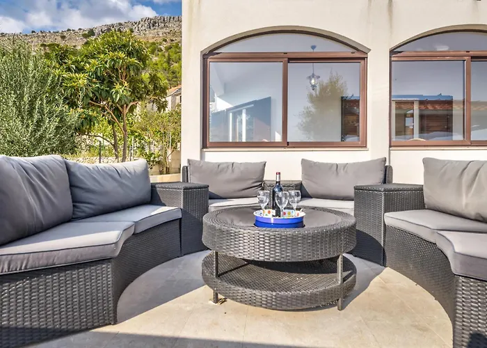 Leo - Private Pool - Seaview - Pets Welcome - Luxury On 1000 M2 *