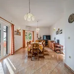 Leo - Private Pool - Seaview - Pets Welcome - Luxury On 1000 M2
